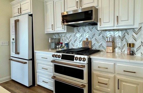 Jarreau House | It's About River Time, a 3BR/3BA house on False River, fenced yard & large pier!