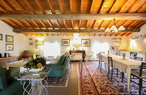Nord-Est House | IT023091B4NJULJDCT – Charming country home nestled among Verona’s vineyards