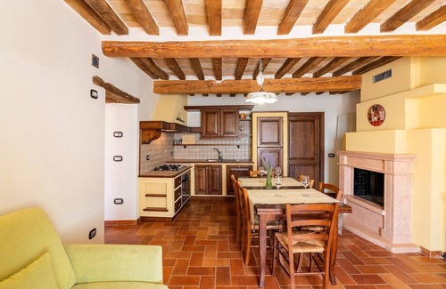 Cagli Apartment | Italian Farmhouse with Pool