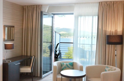 Kvakovce House | Izba Deluxe s výhľadom na jazero Domaša