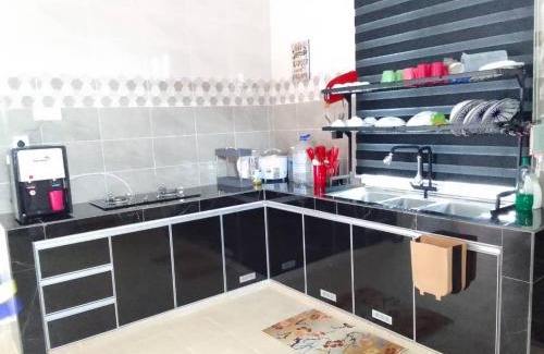 Kampung Batu Tiong House | IZZUL IZZARA HOMESTAY PULAU SERAI,DUNGuN