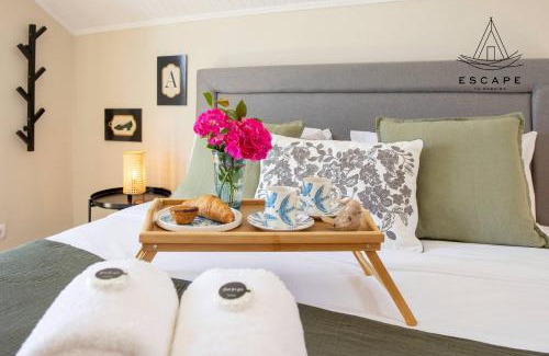 Canhas House | Izzys Place by ESCAPE to Madeira