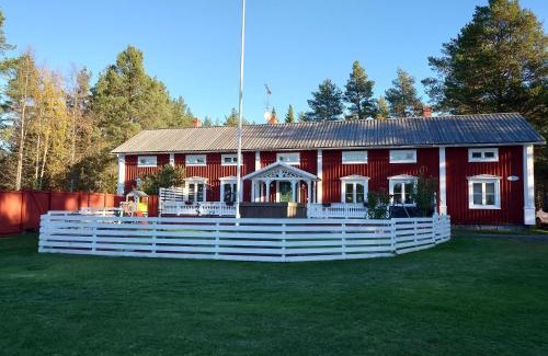 Javrebyn House | Jävregården