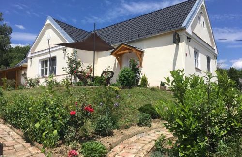 Homokkomarom House | Jókai Vendégház Homokkomárom