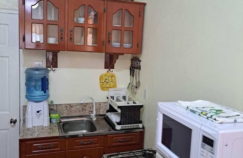 Georgetown Apartment | J's Cozy Studio Apartment