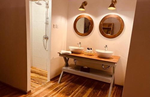 Mugumu Other | Jackals Lair