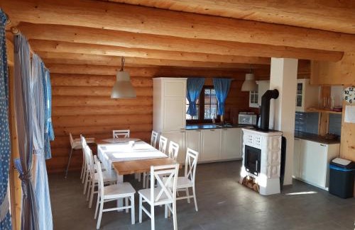 Liptovsky Trnovec House | Jafura-dovolenkový zrubový dom na brehu Liptovskej Mary