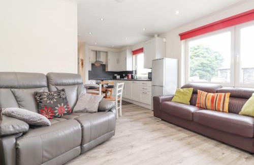 Staveley House | Jakanori