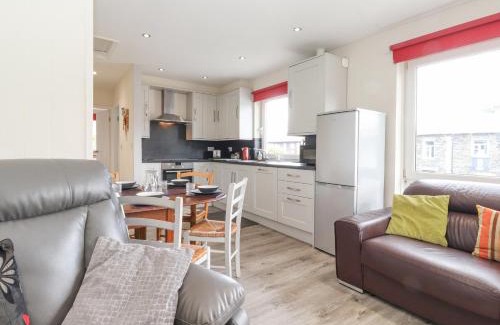 Staveley House | Jakanori