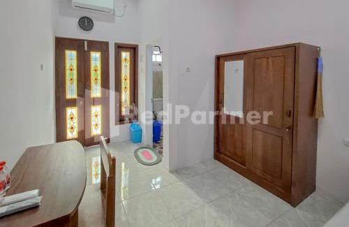 Rembang Hotel | Janoko Guesthouse Syariah RedPartner