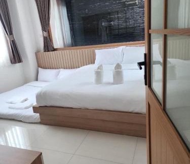 Saen Suk House | Japan Smile Resort