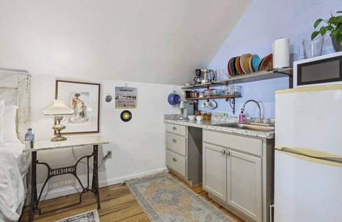 St. Francisville Apartment | Jasperilla Music Loft