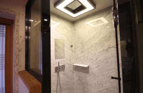 Ansim-dong Hotel | JB Tourist Hotel