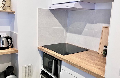 Chinon Apartment | Jeanne's apartment. 500 from the castle, in a quiet, green setting