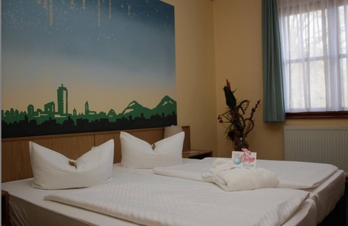 Goschwitz Hotel | Jembo Park