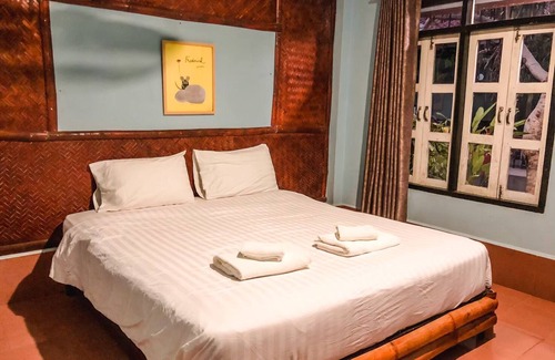 Champasak Hotel | Jenda the views