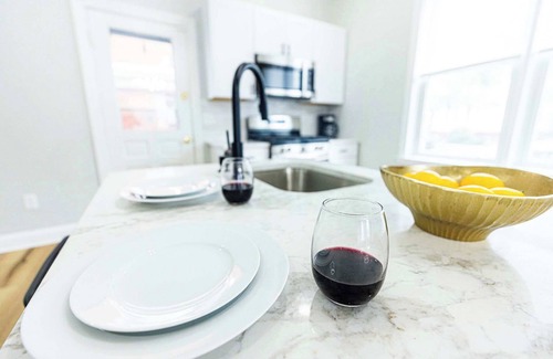 Federal Hill Apartment | Jennifer's Spa-Like Historic Broadway Getaway