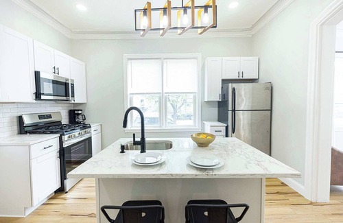 Federal Hill Apartment | Jennifer's Spa-Like Historic Broadway Getaway