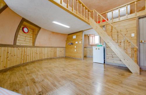 Jeongseon House | Jeongsun Hayandom Pension