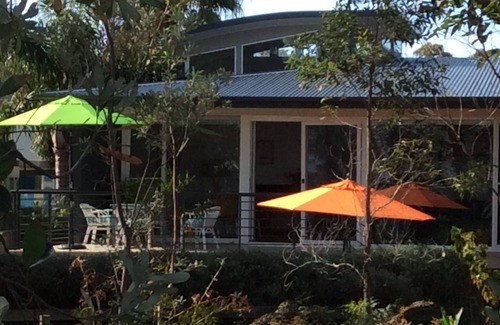 Callala Bay House | Jervis Shores - Stunning absolute beachfront