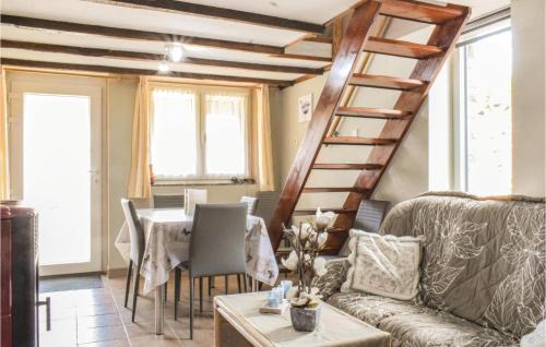 Ciney House | Jessica