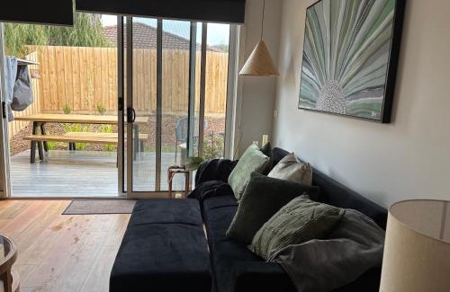 Rosebud House | JettyWalk, Stunning 3br townhouse, walk to beach