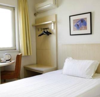 Luyuan Hotel | Jinjiang Inn Changchun FAW Factory Car Business City