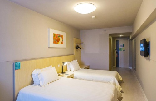 Huainan Hotel | Jinjiang Inn Huainan Railway Station Middle Shungeng Road