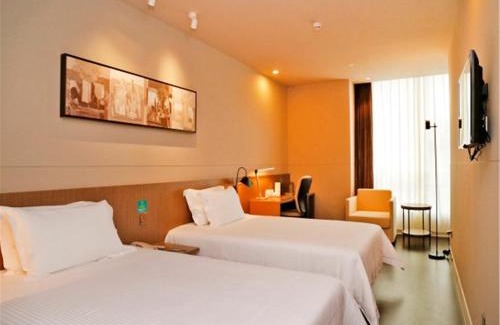 Central Business District Hotel | Jinjiang Inn Selected Shenzhen Huanggang Port Huangcheng Plaza