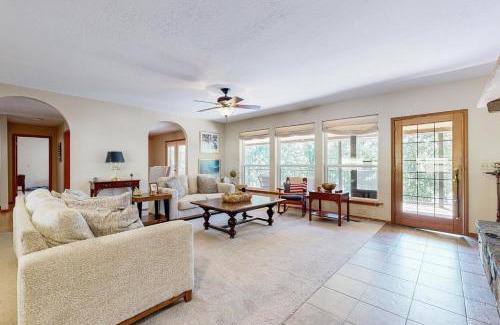 Hoyt House | JJ's Great Escape