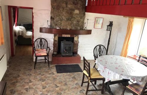 Saula House | Johnny Joe's