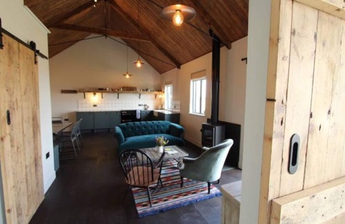 Wickhambrook House | JOIVY Rustic 1-bed holiday home in Suffolk countryside