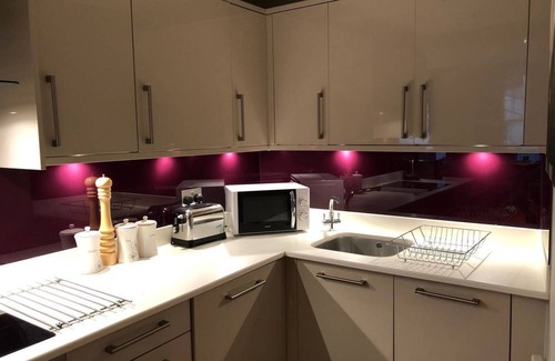 West End Apartment | JOIVY Super Central Luxury Edinburgh Apartment