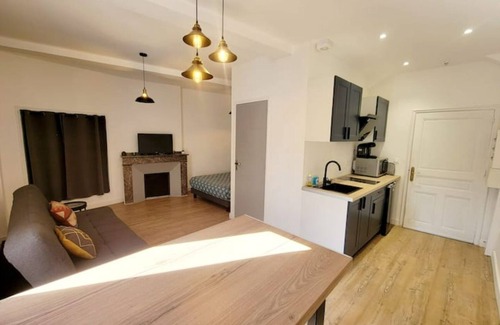 Graulhet Apartment | Joli Appartement Avec Balcon