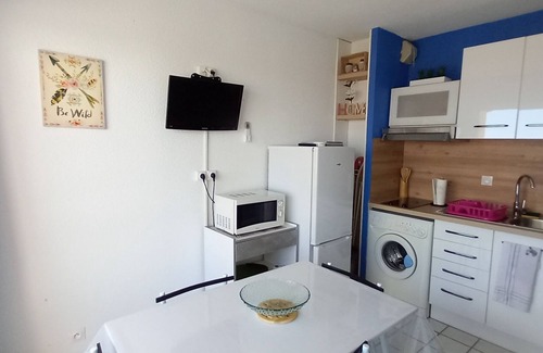 Le Barcares Apartment | Joli Petit Appartement à 150 m de la Plage et 100 m du Port