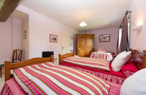 Soulosse-sous-Saint-Elophe House | Jolie vache déguisée en fleurs, chambre d'hôte à Soulosse