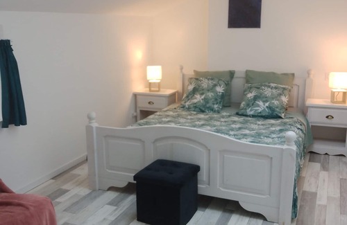 Pamproux House | Jolie Longère à la Campagne