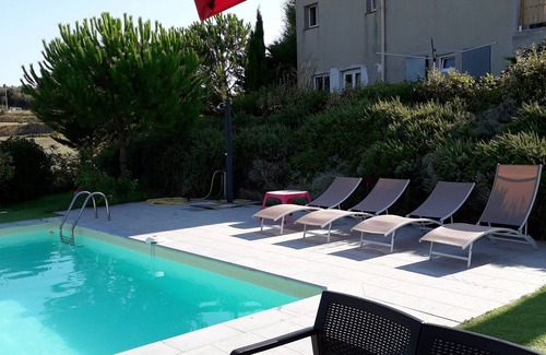 Montclar Villa | Jolie Maison à Louer Près de Carcassonne Avec Atelier Artistique