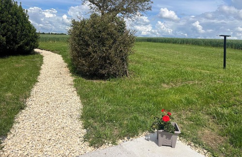 Vineuil House | Jolie Maison de Campagne Rénovée à Proximité de Sentiers de Randonnée