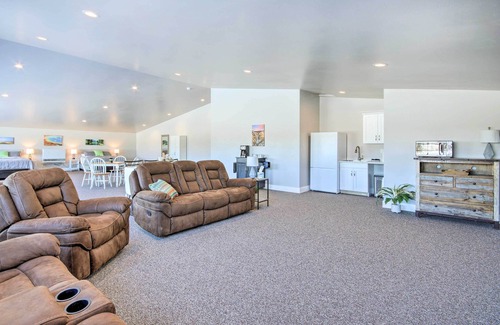 Boyd Apartment | Joliet Studio < 36 Mi to Red Lodge Mountain!