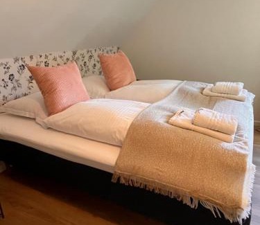 Store Heddinge Bed & Breakfast | Jonas Hus - Munkgaard Bed & Breakfast