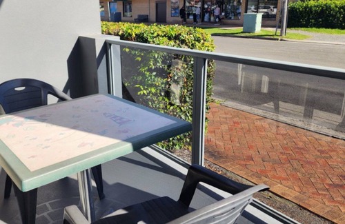 Sussex Inlet Apartment | Jopen Motel Unit 1 - In the heart of town