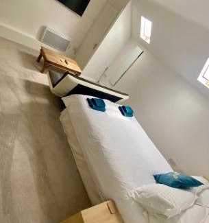 Upton upon Severn Apartment | JP Short Stays