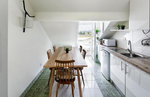 Coimbra House | JR Studios & Suites I Rius I