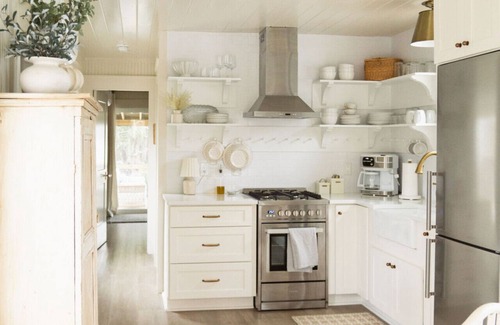 Watercolor Cottage | Juander Inn + Studio Juan + pool on 30A