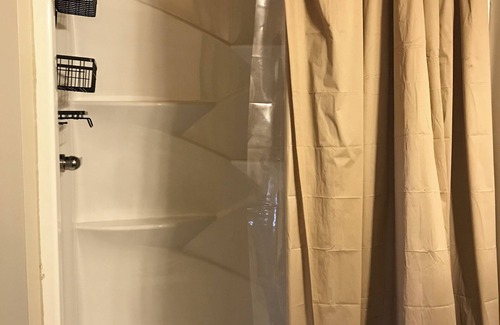 Lejunior Cabin | Judy's Place - 1BR, 1 Bath w/Q, K, and Twin bed. Full kitchen.