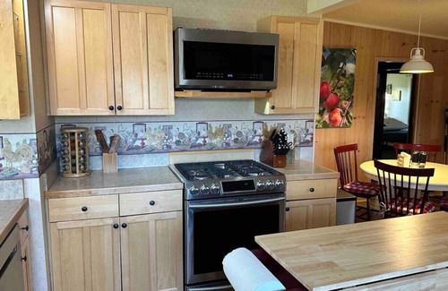 Santa Ysabel House | Julian Orchard Ranch | 27 Acres | Spa | Private