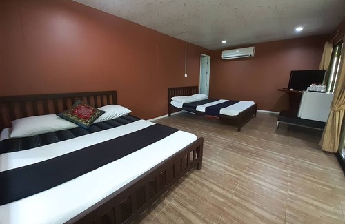 Khlong Khut Hotel | Jungle Bay Resort