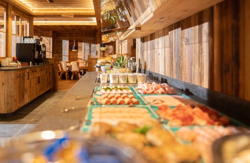 Ehingen Apartment | Junior-Suite, ca. 42qm mit Flachbild TV und WLAN