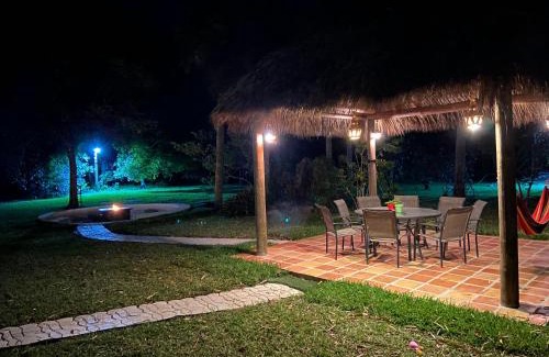 Jupiter Farms House | JUPITER WATERFALLS - NEWLY UPDATED - TIKI HUT, FIRE PIT, KITCHEN, POOL HEATER and MORE